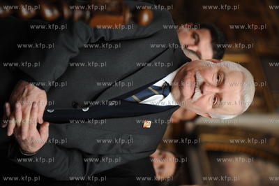 Po katastrofie lotniczej, w ktorej zginela  m.in. para...