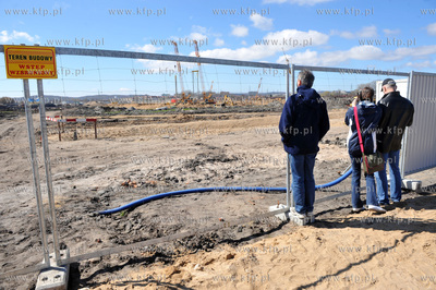 Budowa stadionu w Gdansku Letnicy. Mieszkancy Gdanska...