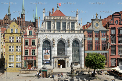 Gdansk, Dlugi Targ. Dwor Artusa i Studnia Neptuna....