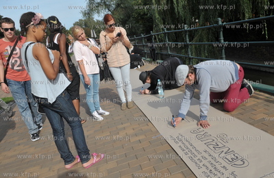 Akcja literacka "Bez cenzury" . Na Placu Heweliusza...