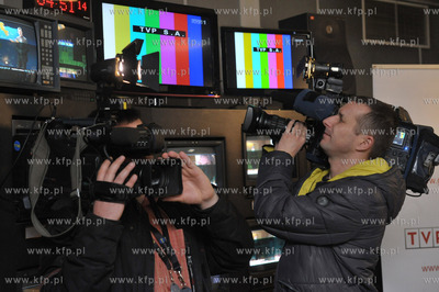 W gdanskim Osrodku Telewizji Polskiej nastapilo uroczyste...