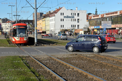 Gdansk. Tramwaj na ul. Waly Jagiellonskie. 22.04.2015...