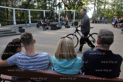 Jodowanie Koncerty w Parku w Brzeźnie. Występ grupy...