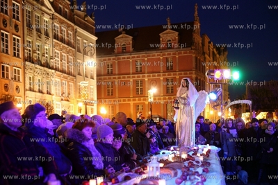 Coroczna Wigilia Gdanszczan  na Dlugim Targu.
21.12.2014
fot....