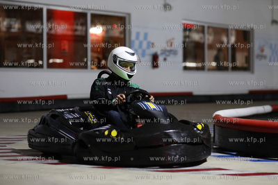 Fun Arena. Wyścig gwiazd. Na torze gokartów elektrycznych...