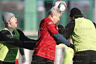 Gdansk. Boisko przy ul. Traugutta.  Sylwestrowy mecz...