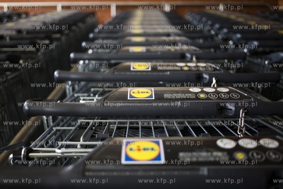 Dyskont spożywczy Lidl przy ul. Grunwaldzkiej w Gdańsku.
09.05.2018
fot....