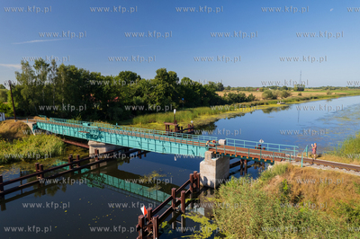 Żuławka Kolej Dojazdowa. Most obrotowy w Rybinie....
