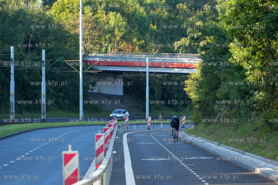 Ekostrada - nowa droga rowerowa w al. Armii Krajowej...