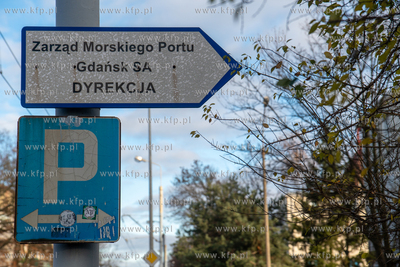 Nowy Port. Tablica. Zarząd Morskiego Portu Gdńsk....