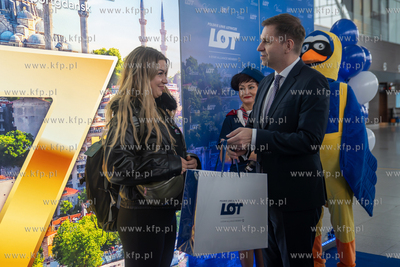 7 mln pasażerka Portu lotniczego Gdańsk-Rębiechowo...