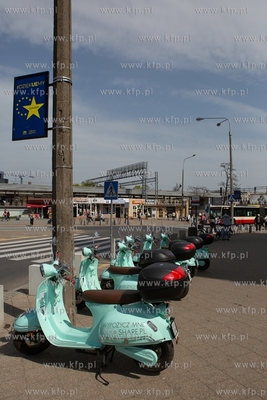 Gdańsk - Wrzeszcz, ul. Dmowskiego. Skuter na minuty....