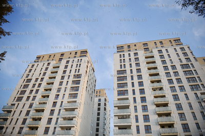 Gdansk. Nowe wiezowce Quattro Towers powstale na miejscu...