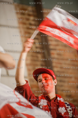Gdansk. Dlugi Targ. Sympatycy Polskiej reprezentacji...