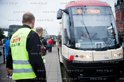 Gdansk. Niemieccy, Greccy i Polscy kibice udajacy sie...