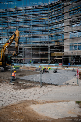 Gdansk. Biurowiec Olivia Business Center. Budowa kolejnego...