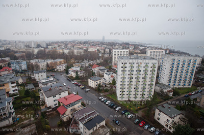 Gdynia. Uroczystosc zawieszenia wiechy na apartamentowcu...