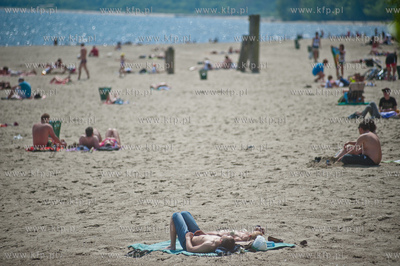 Gdynia. Niedzelne, sloneczne popoludnie na plazy w...