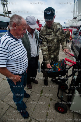Gdynia. Skwer Kosciuszki. Festyn i pokazy zorganizowany...