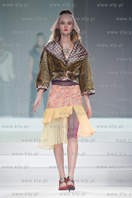 Centrum Stocznia Gdansk. Gala Amber Look Trends & Styles...