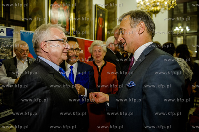 Gdansk. Ratusz Glownomiejski. Uroczystosc wreczenia...