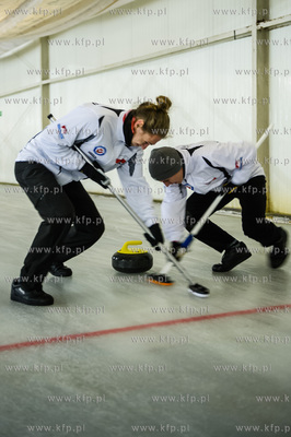 Gdansk. Hala Oliwia. Tor Curlingowy. Mecz 5 kolejki...