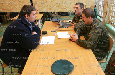 Ostatni pobor kandydatow na zolnierzy w XII dywizji...