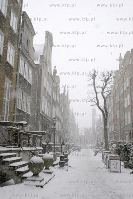 Zasniezona starowka Gdanska Nz. ulica Mariacka 23.02.2009...