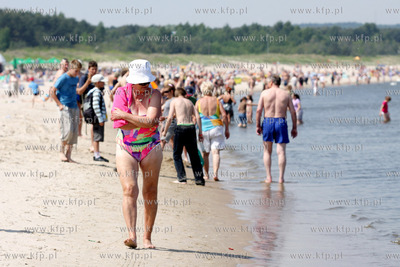Swinoujscie. Wysoka temparatura sprzyjala plazowaniu....