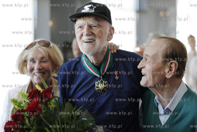 Uroczyste wreczenie Frankowi Walickiemu Zlotego Medalu...