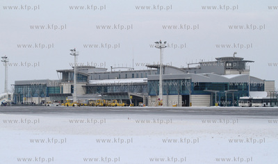 Zima na Rebiechowie. Nz. Terminal pasazerski.  04.01.2010...