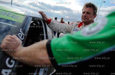 Gdansk. Centrum Handlowe Auchan. Park Serwisowy  6-go...