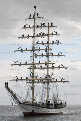 Chopin// Polska/ The Course. Gdynia swietuje zakonczenie...