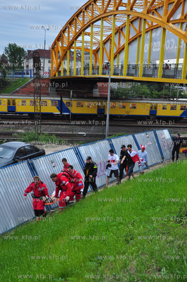 Gdansk. Pijany kibic hiszpanski ubrany w koszulke Polski...