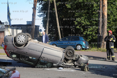 Trzy samochody zderzyly sie na Drodze Krajowej nr 6...