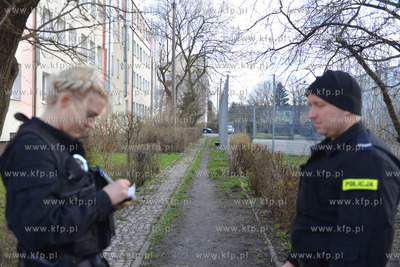 Gdynia. Kradziez skarbony z pieniedzmi z kosciola sw....