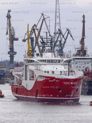 Kablowiec Siem Aimery podczas wyjscia na proby morskie....