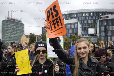 Gdańsk. Plac Solidarności. Czarny Protest,...
