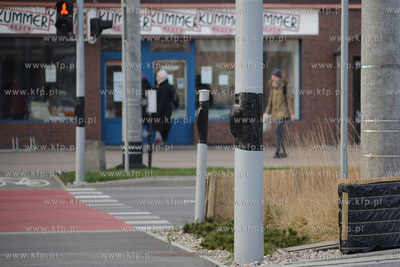 Gdynia. Srodki ostroznosci w zwiazku z pandemia koronawirusa...