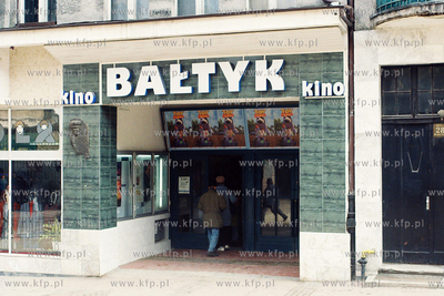 Sopot. Kino Bałtyk na Monciaku. 1997 fot. Janusz Gojke...