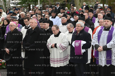 Cmentarz Witomiński w Gdyni. Uroczystości pogrzebowe...