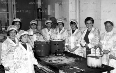 Kucharki w jednej z wiejskich restauracji na Pomorzu....