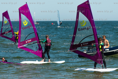 Plaza w Sopocie, przy Sopockim Klubie Zeglarskim. Briefing...