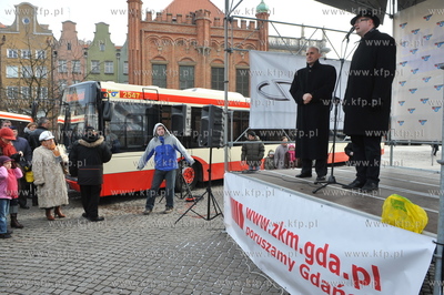 Targ Weglowy w Gdansku - prezentacja nowych autobusow...