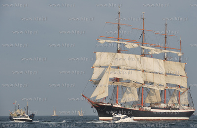 Wielka parada zaglowcow po Zatoce Gdanskiej na zakonczenie...