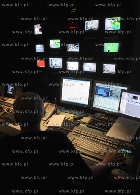 Marzena Sienkiewicz gdanska pogodynka w studio Telewizji...