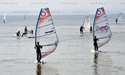 Chalupy na Polwyspie Helskim. Windsurfing od strony...