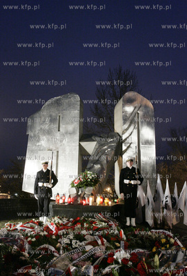 Gdynia. Pomnik Ofiar Grudnia 1970. Obchody rocznicowe...