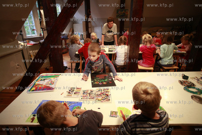 Sopot. Mlodzieżowy Dom Kultury. Zajęcia plastyczne...