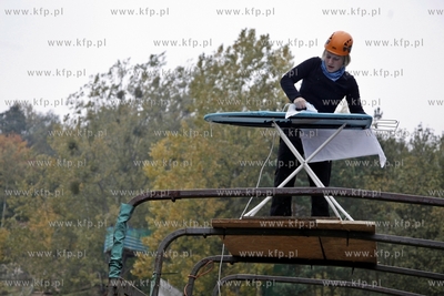Gdynia. Adventure Park. Zawody w prasowaniu na wysokosci.
14.10.2012
fot....